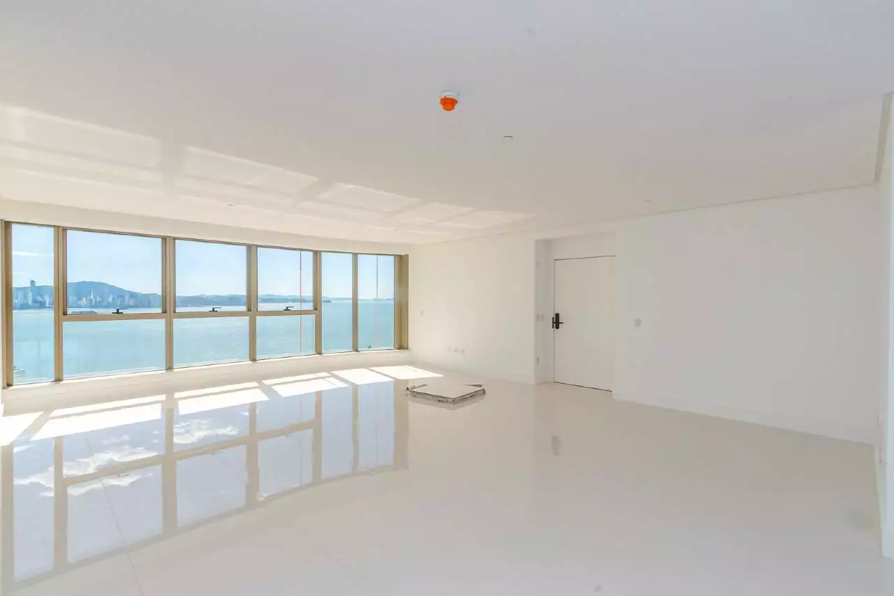 Apartamento à venda no Yachthouse by Pininfarina, Balneário Camboriú