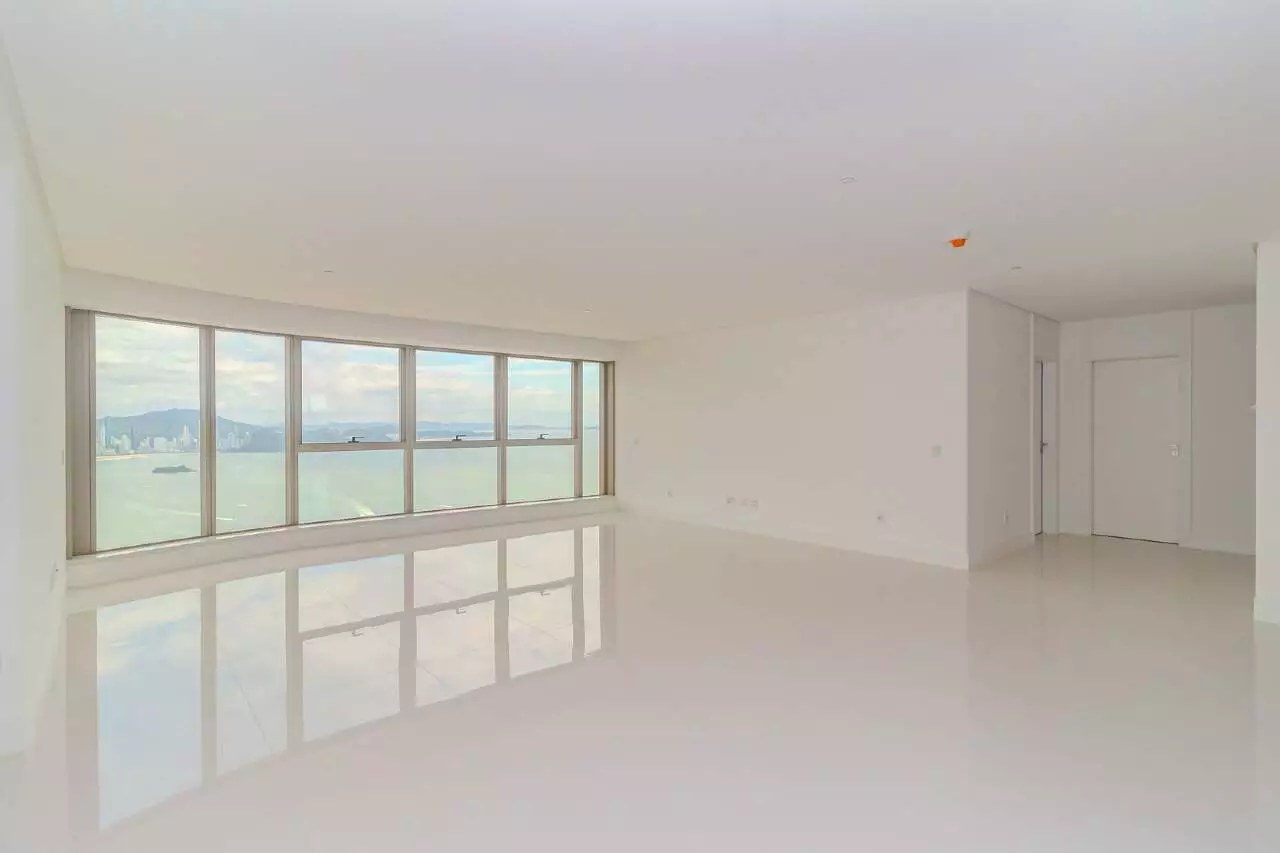 Apartamento à venda no Yachthouse by Pininfarina, Balneário Camboriú