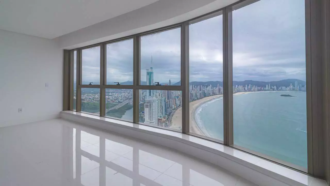 Apartamento à venda no Yachthouse by Pininfarina, Balneário Camboriú