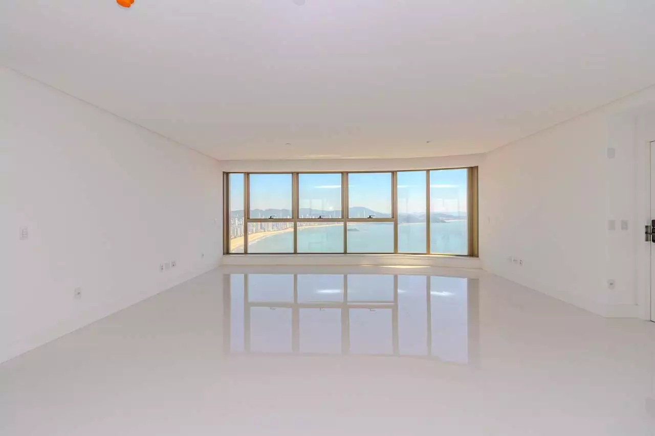 Apartamento à venda no Yachthouse by Pininfarina, Balneário Camboriú