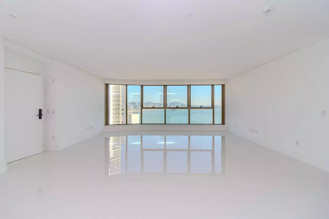 Apartamento à venda no Yachthouse by Pininfarina, Balneário Camboriú
