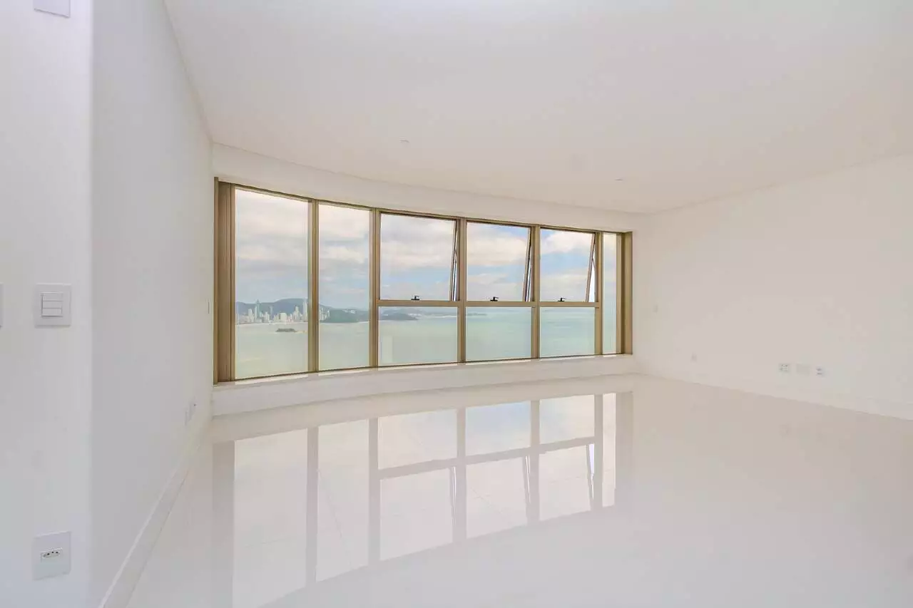 Apartamento à venda no Yachthouse by Pininfarina, Balneário Camboriú